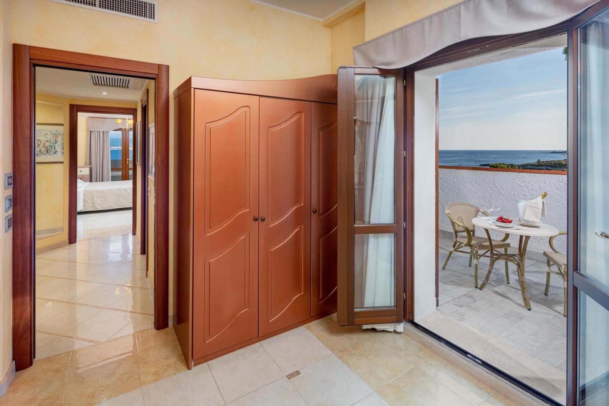 Hotel Punta Negra Fertilia Exterior photo
