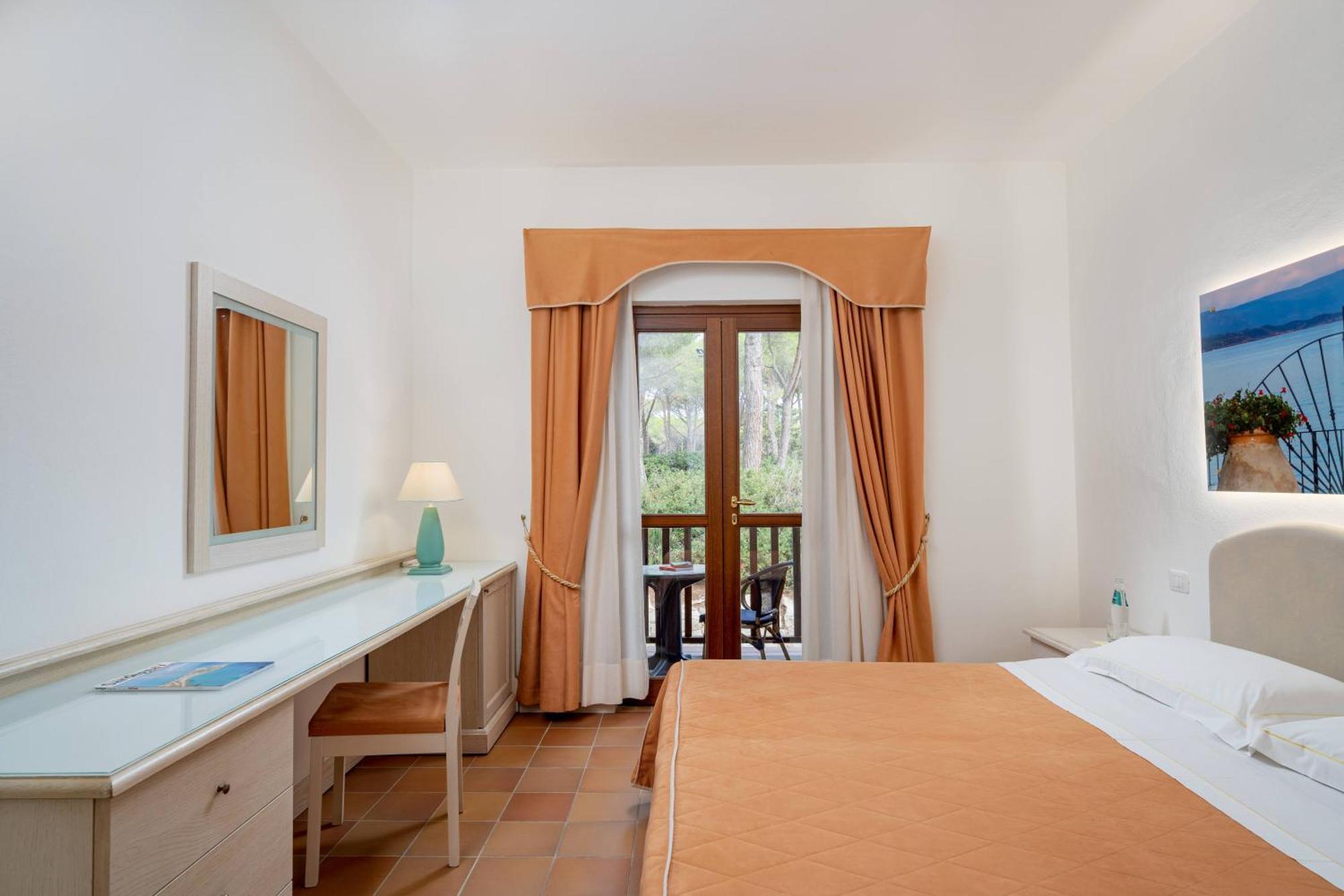 Hotel Punta Negra Fertilia Exterior photo
