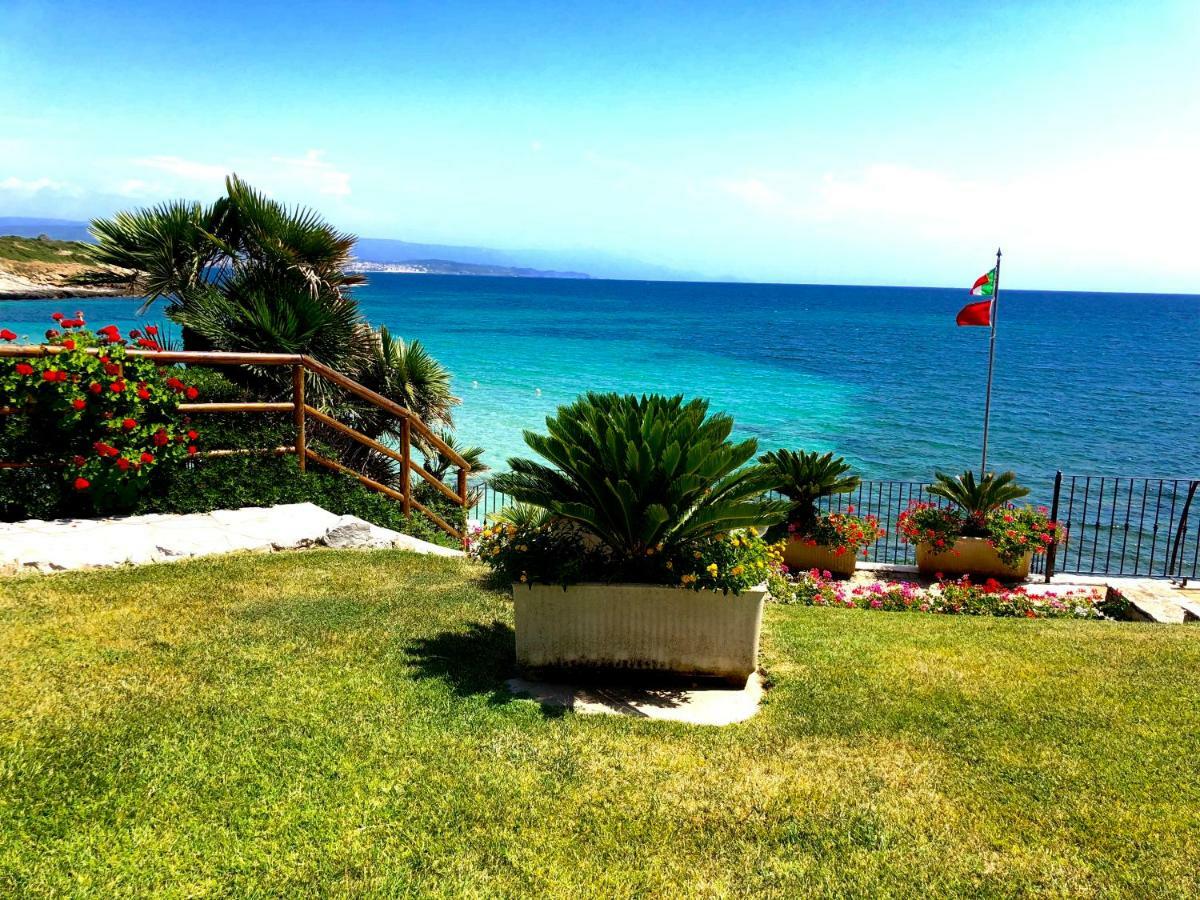 Hotel Punta Negra Fertilia Exterior photo